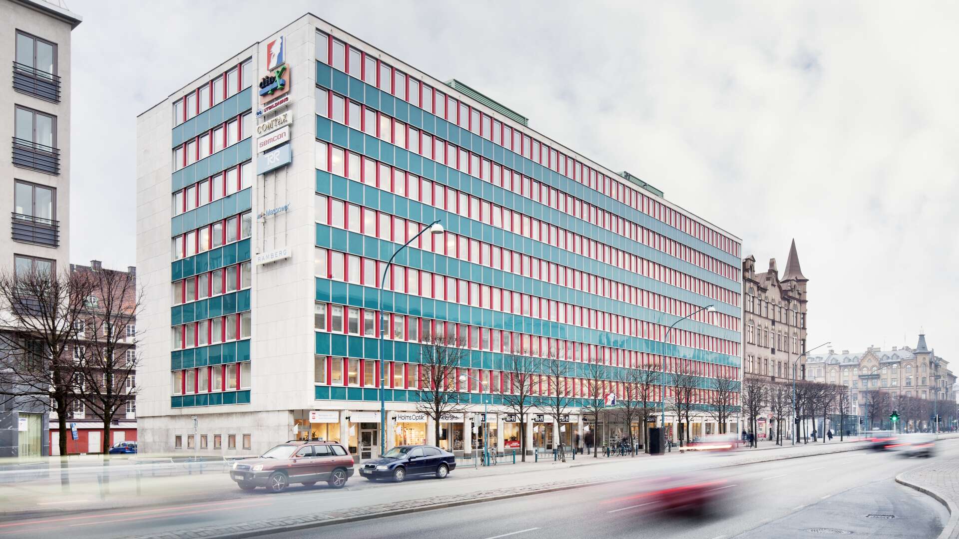 Kontor mitt i city med utsikt över staden